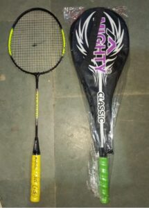 __MIGHTY CLASSIC RACKET WITH COVER RS 225