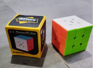 __CUBE 3 X3 QY TOYS MRP185 (BOX NO 10)