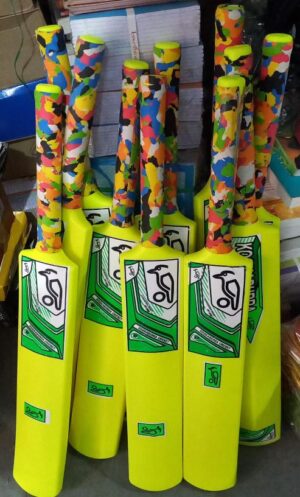////PLASTIC BAT PVC NO. 5 MRP RS 300