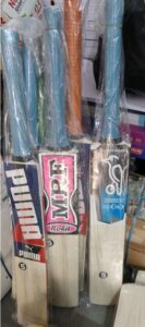 __CRICKET BAT WOODEN 5 NO. POPULAR MRP RS 625