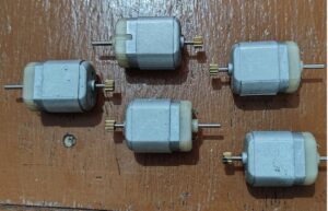 __MOTOR WITH GEAR MRP RS 200 (G3K3)