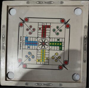 __////CARROM SMALL 20 X 20 WITH COIN MRP RS 550