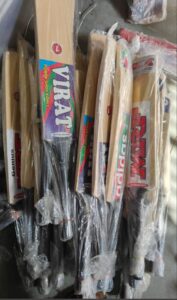 __////CRICKET BAT WOODEN 1 NO. MRP RS 250